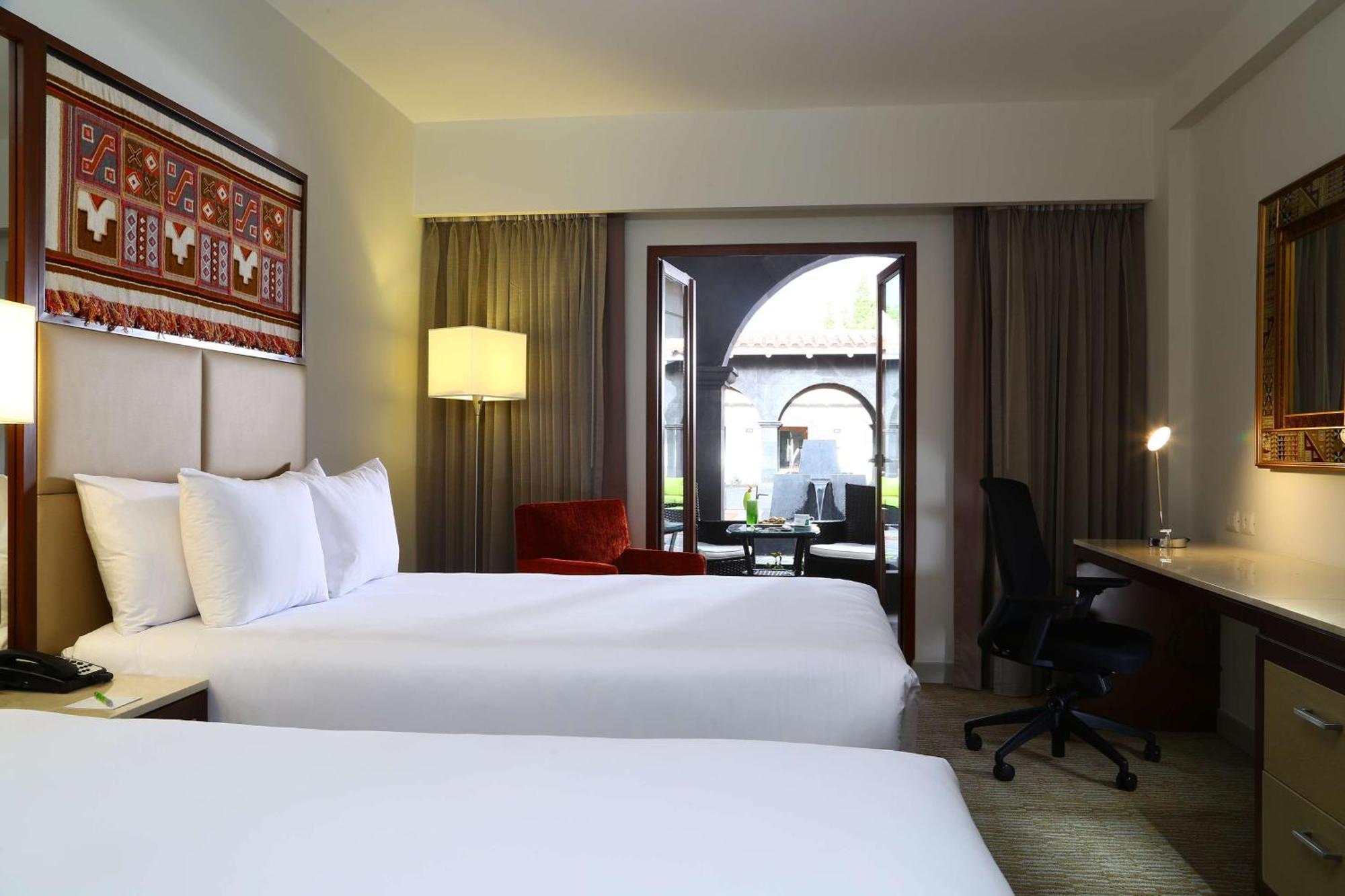 Hilton Garden Inn Cusco Bagian luar foto