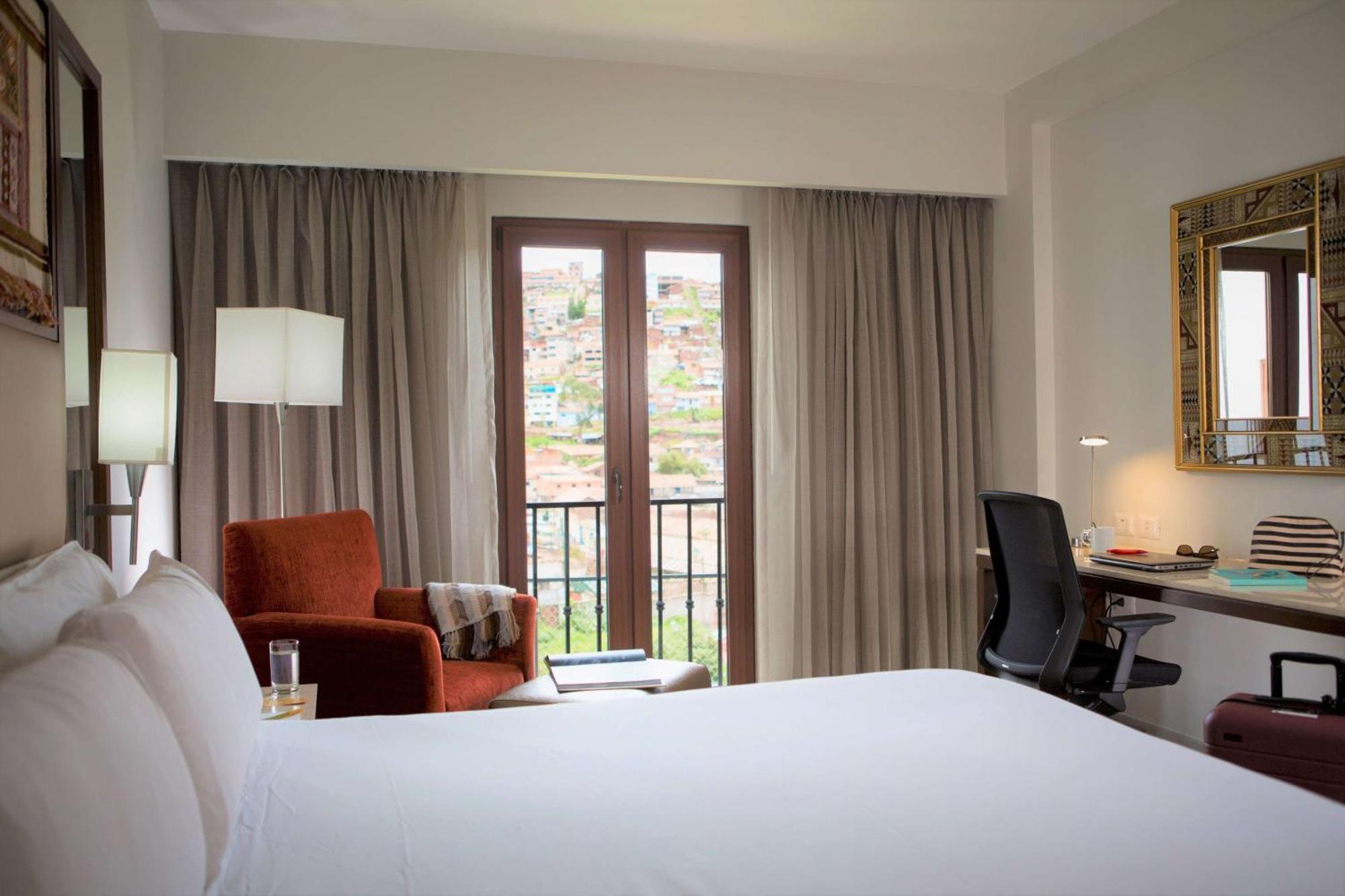 Hilton Garden Inn Cusco Bagian luar foto