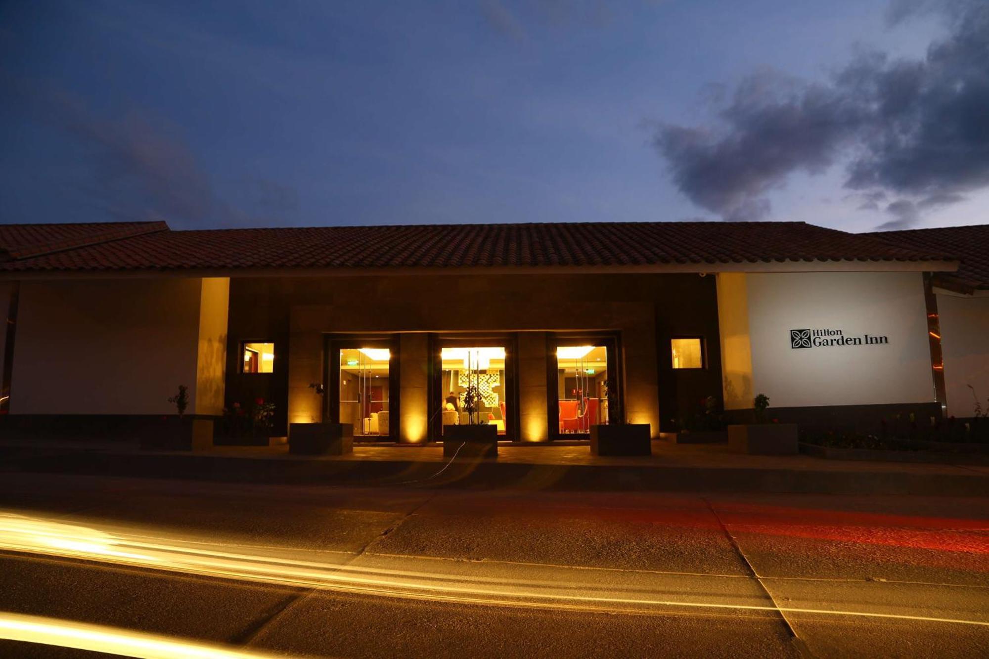 Hilton Garden Inn Cusco Bagian luar foto