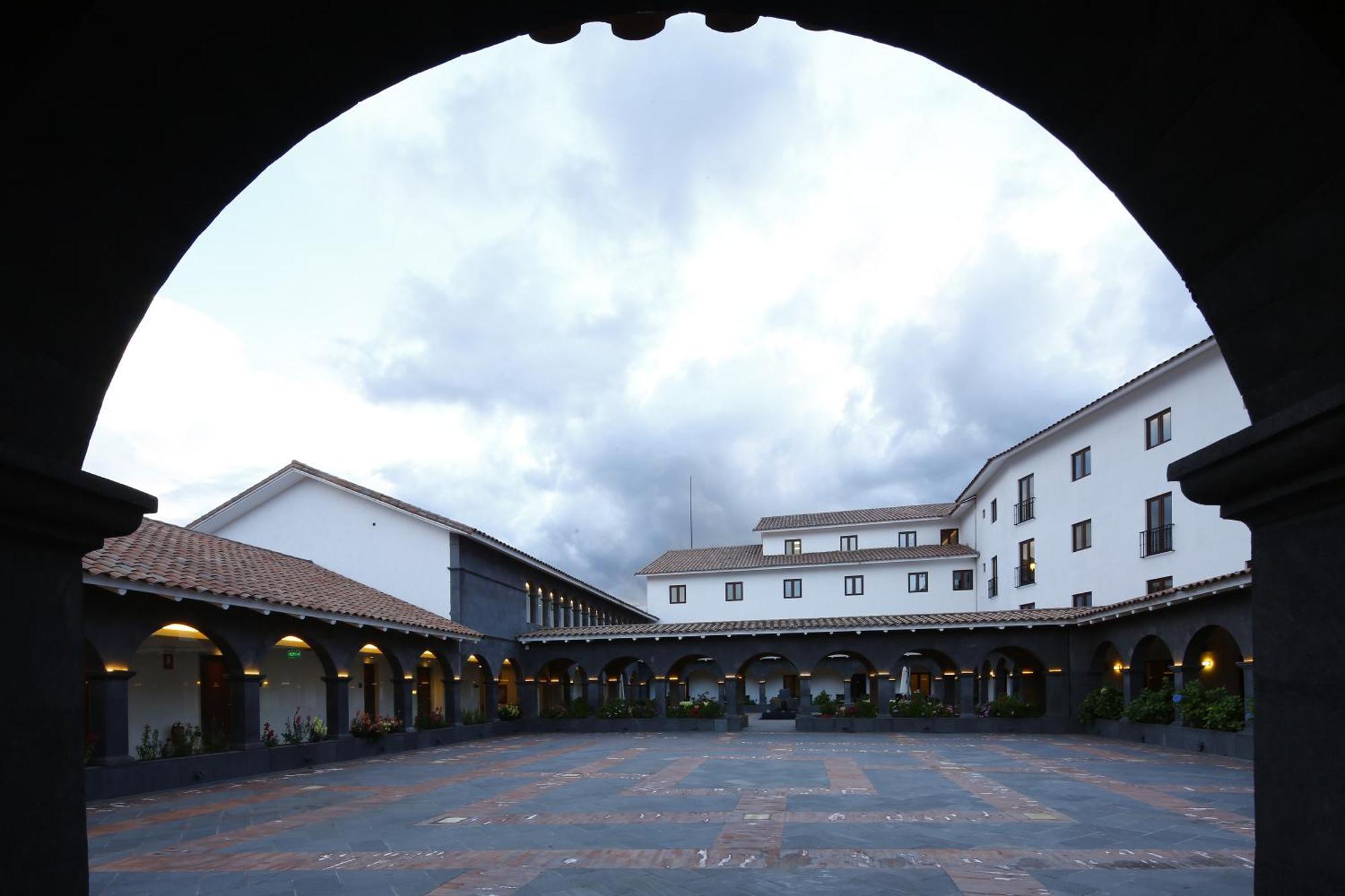 Hilton Garden Inn Cusco Bagian luar foto